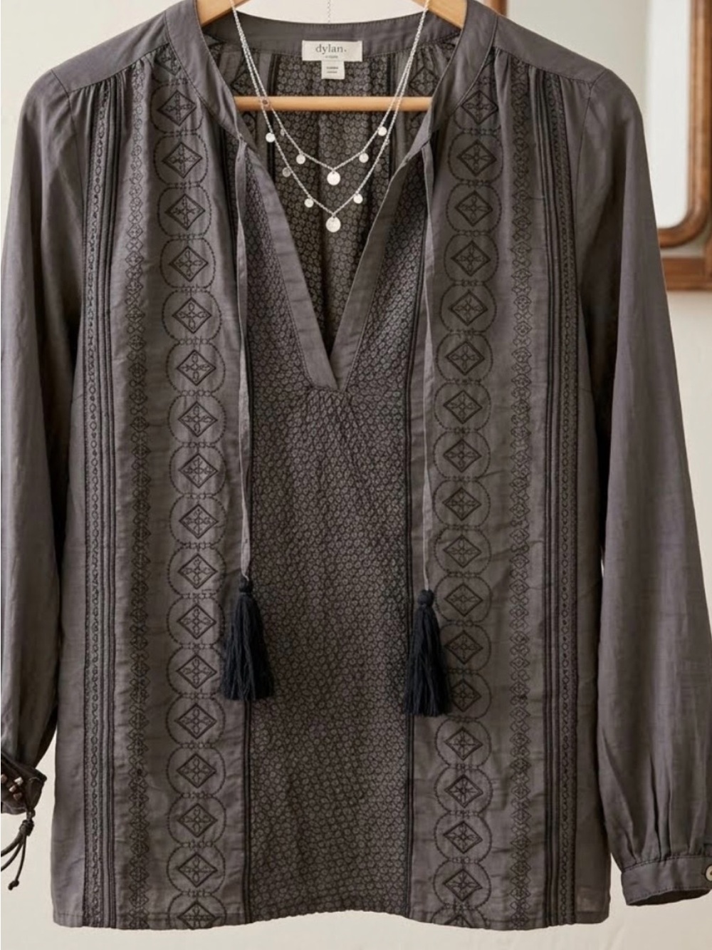Dylan by True Grit cotton/silk embroidered blouse peasant top small